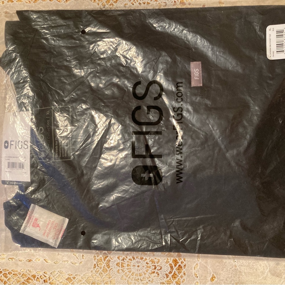 Figs, kade cargo pants, large, black, NWT